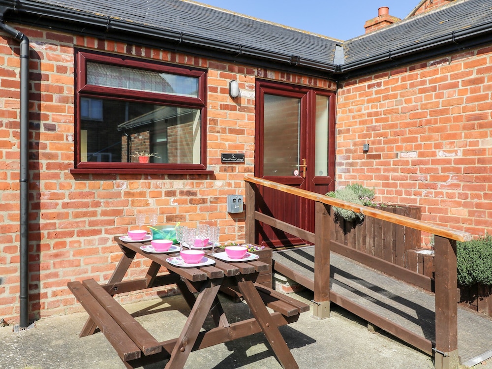 2 Pines Farm Cottages