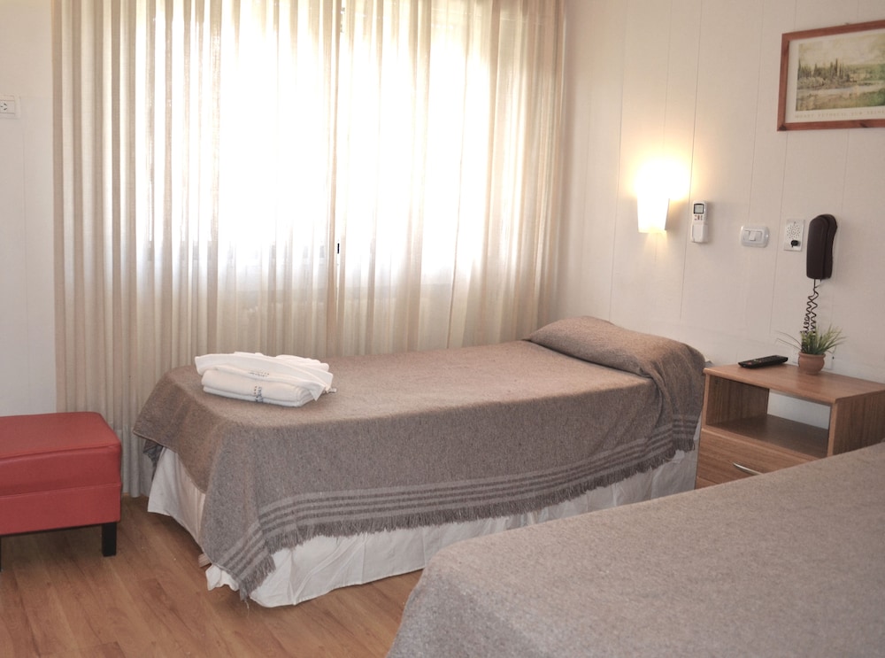 Hotel Uruguay - Image 1