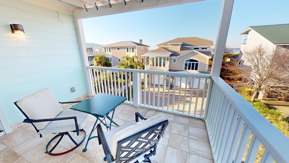 Mimi's Mermaid's & Memories by Tybee Vacation Rentals