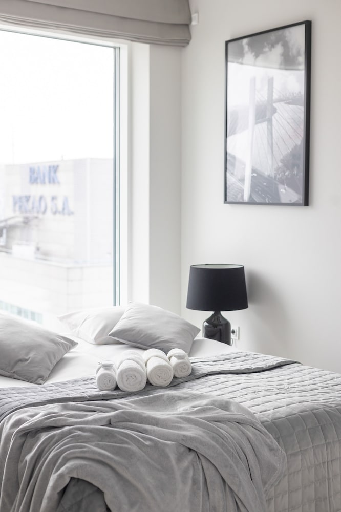 Lux Apartment Business Warsaw by Renters view 4