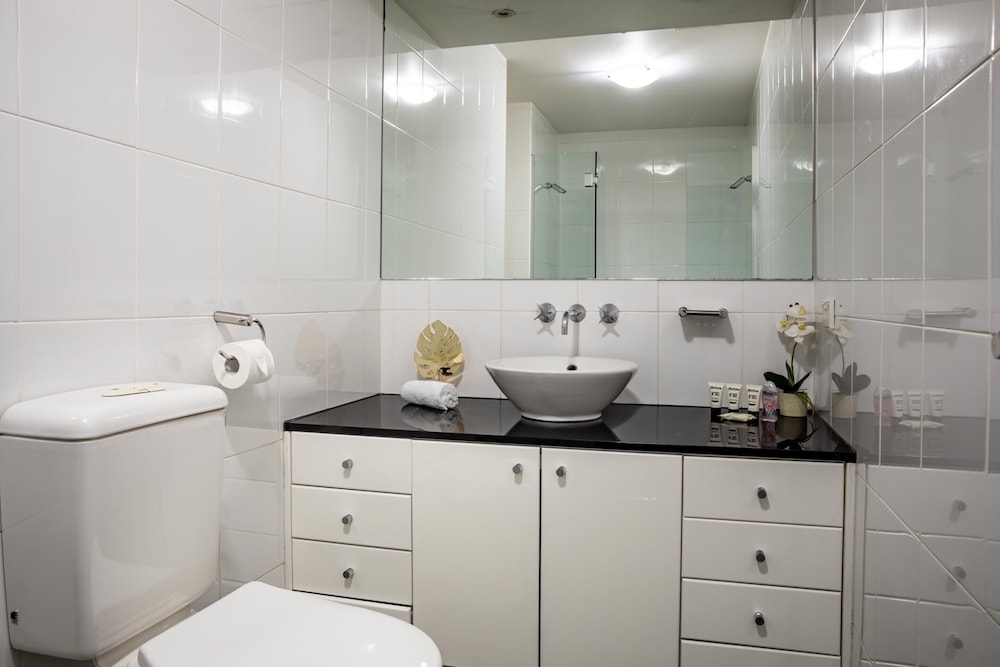 Stylish Studio With Pool & Gym in Heart of Sydney