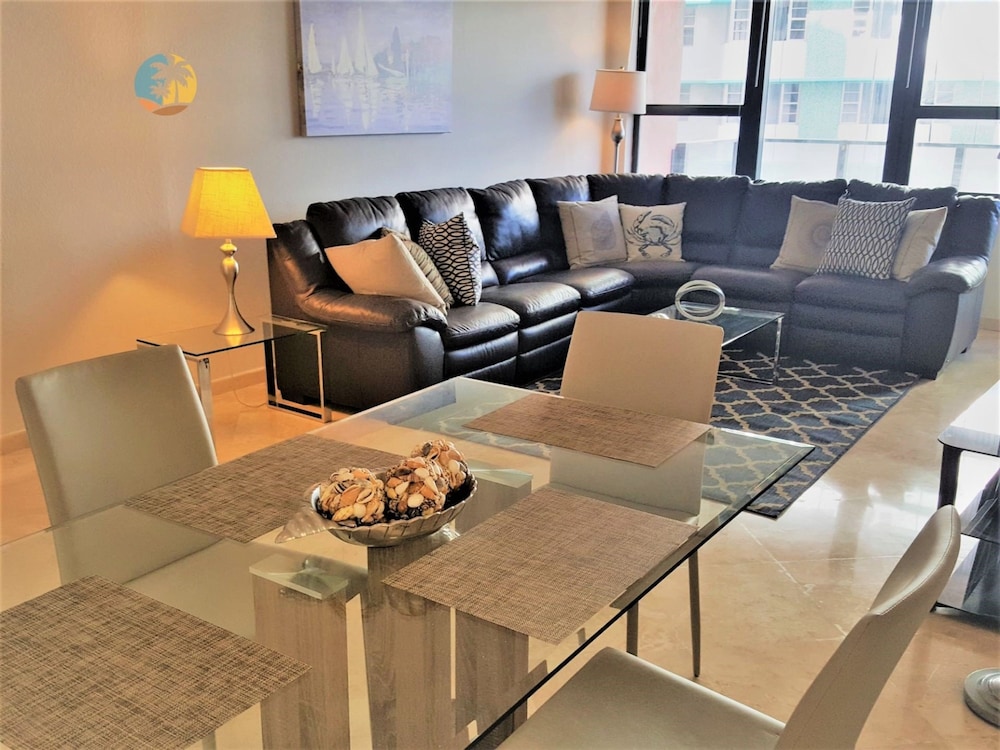 Cozy 2 Bedroom With Ocean Views - 510