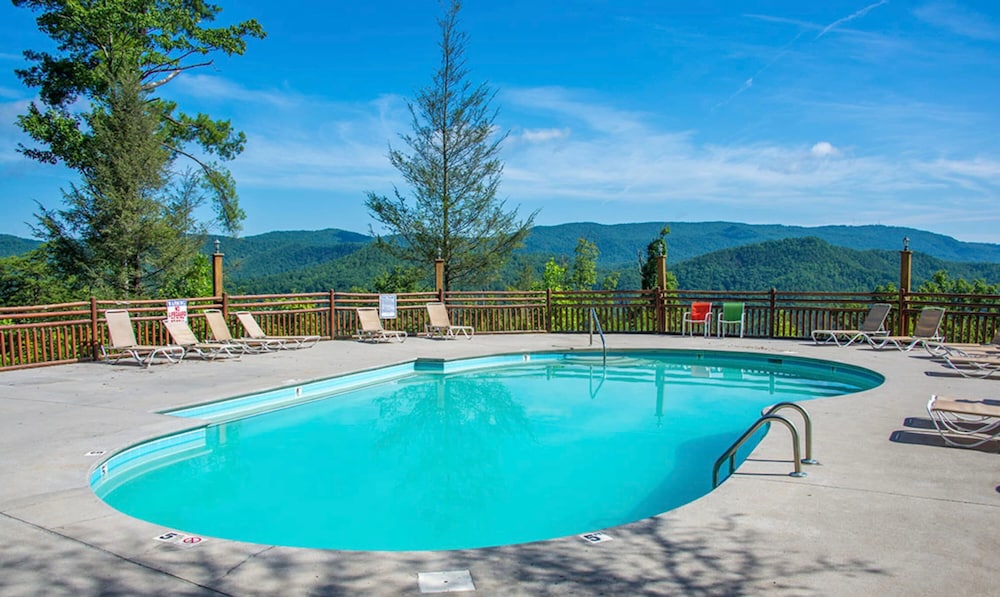 47majestic Luxe 3bd 3 5ba w Spectacular Views view 4