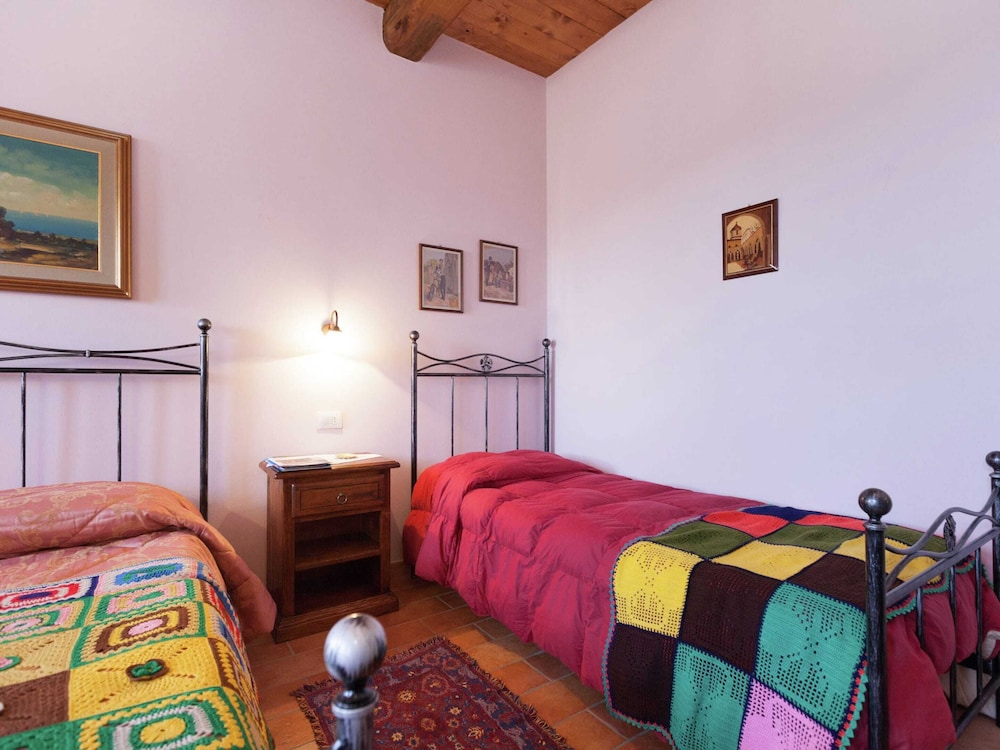 Cottage in Marche Near Ski Slopes view 3