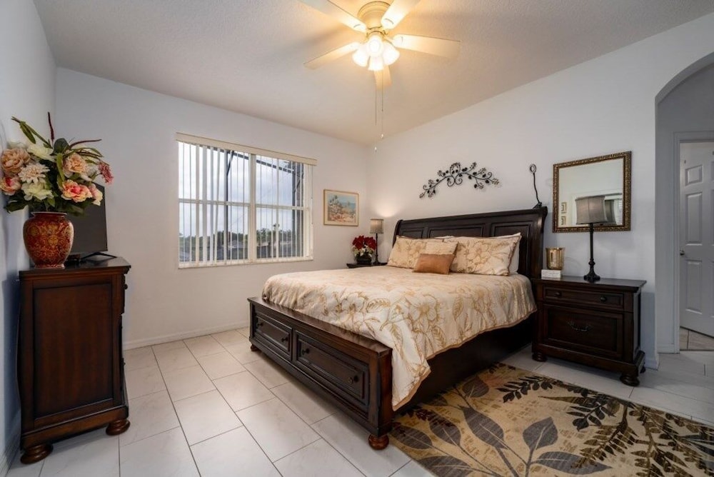 Calabay Comfort - 4br Pool & Spa Near Disney 4 Bedroom Villa