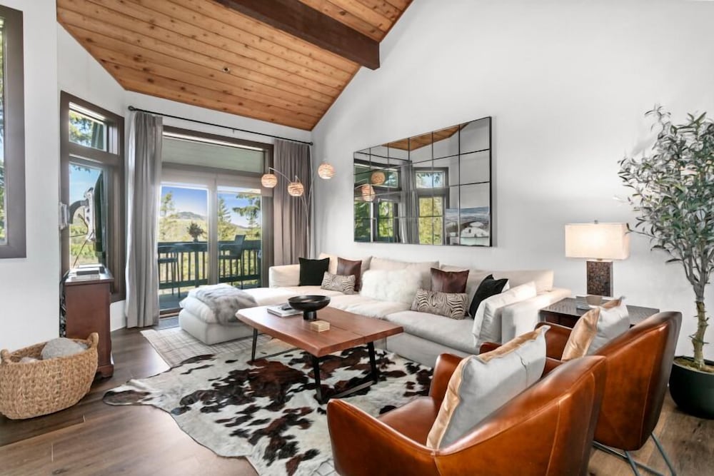 107 - Three Bedroom with Spa Ridgepoint 3 Condo
