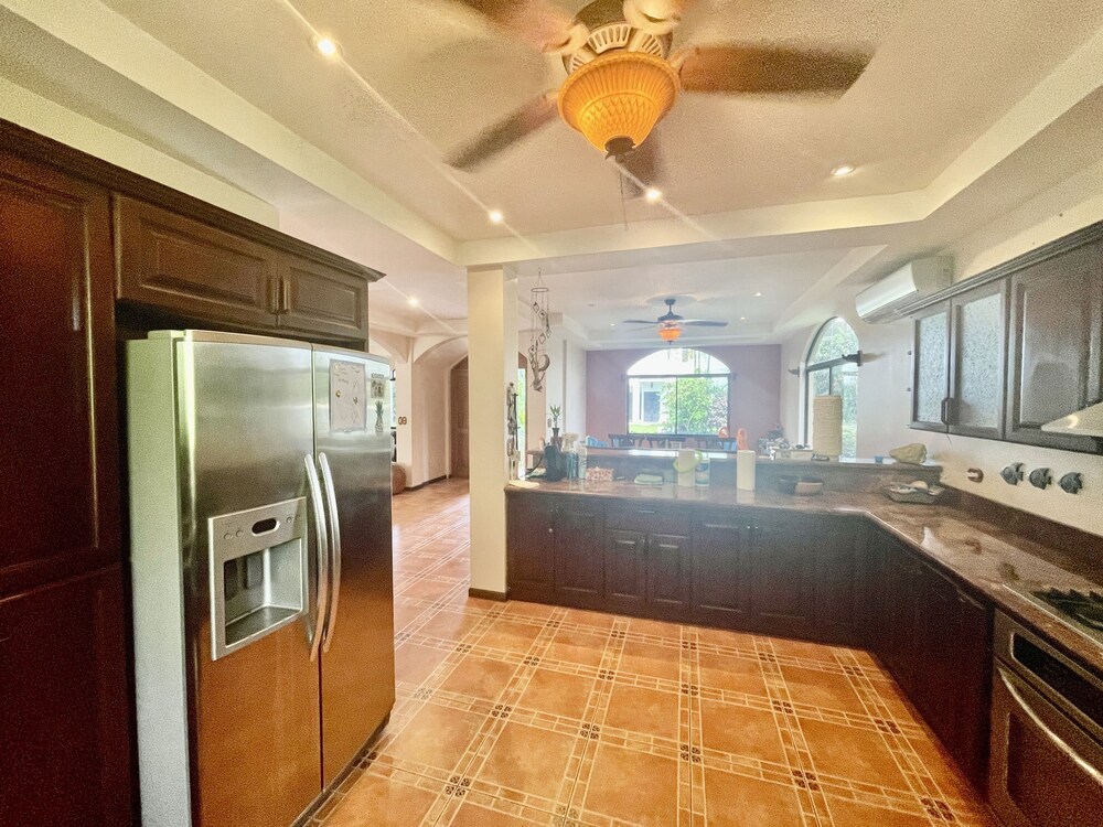 Mountain & Ocean View Retreat - Hermosa Palms 34