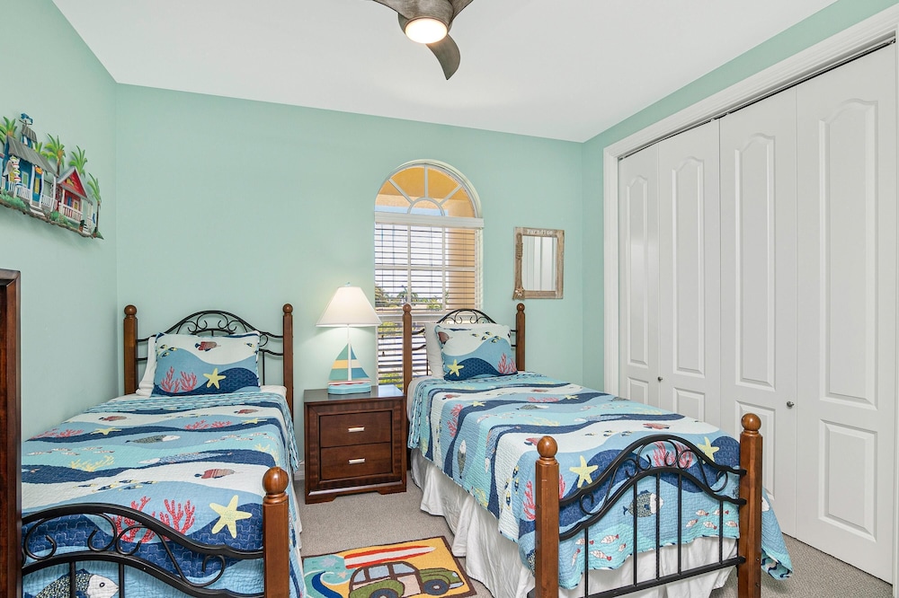 Waterfront Home With Pool, spa and 2nd Floor Balcony view 5