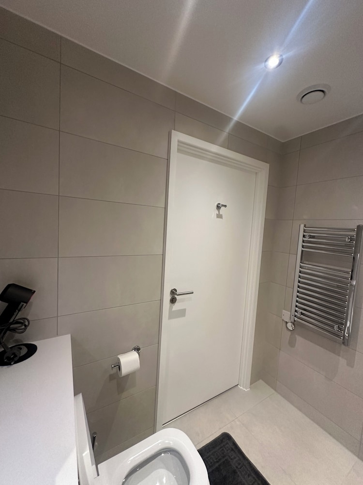 Skyview Elegance Luxury Top-floor Retreat