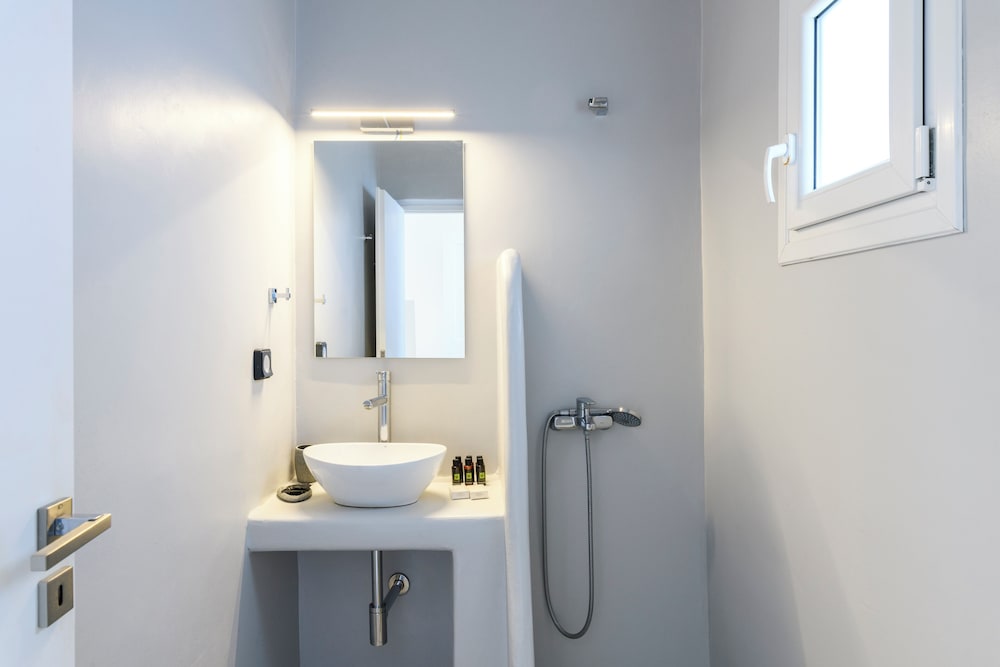 Eleven Keys Mykonos Suites