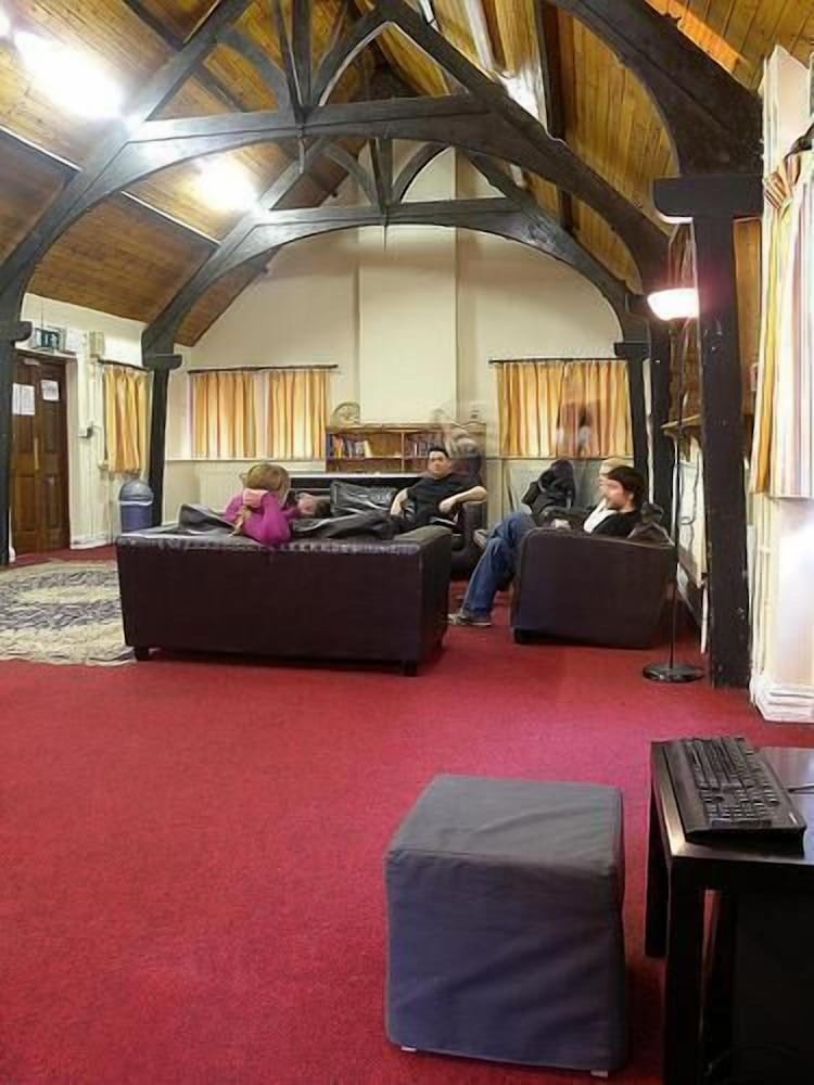 Kinlay House Hostel
