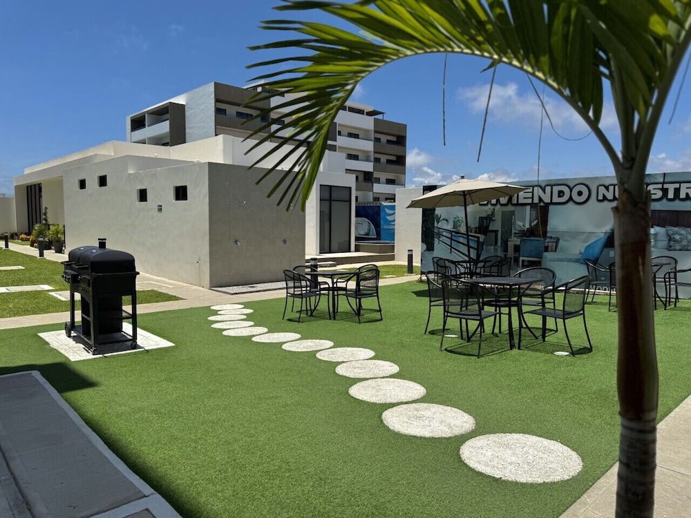Marina cerritos Condominios