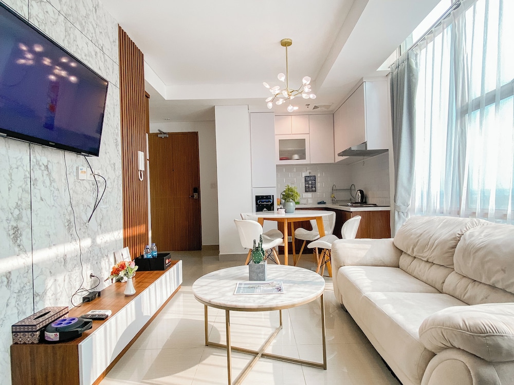 Best Place And Homey 2Br At Tamansari Iswara Apartment