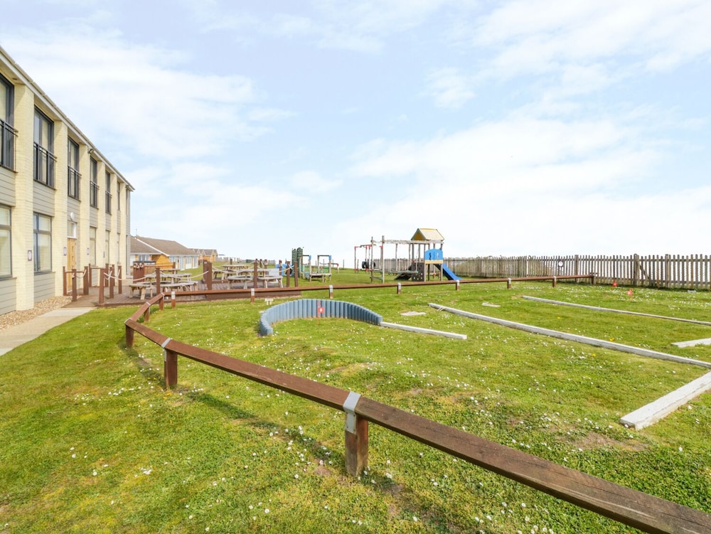 91 Waterside Park