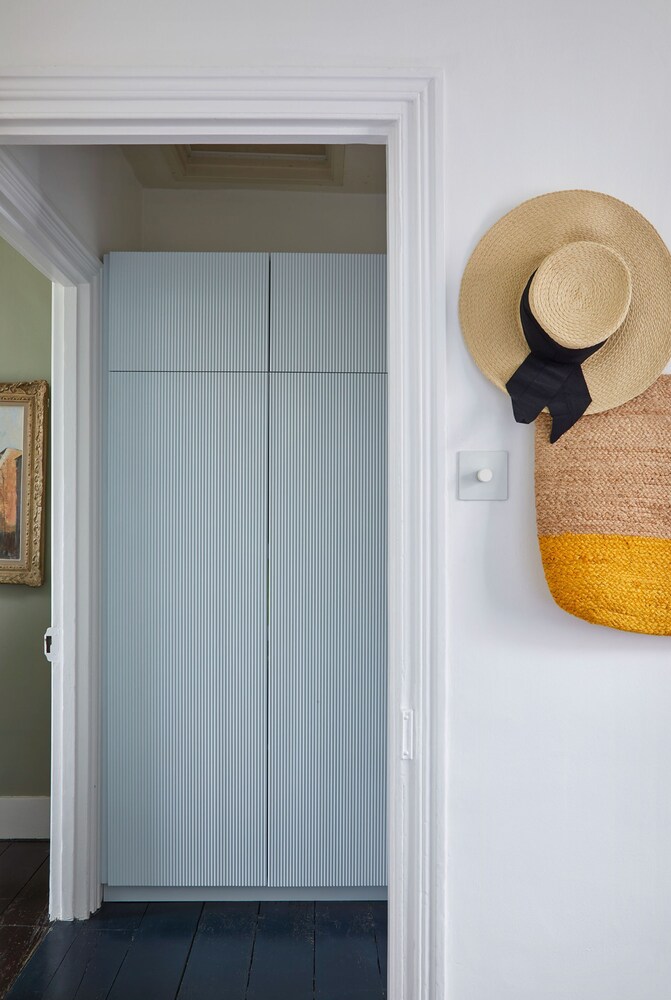 JOIVY Stylish 2-Bed House W/ Private Garden In Hackney