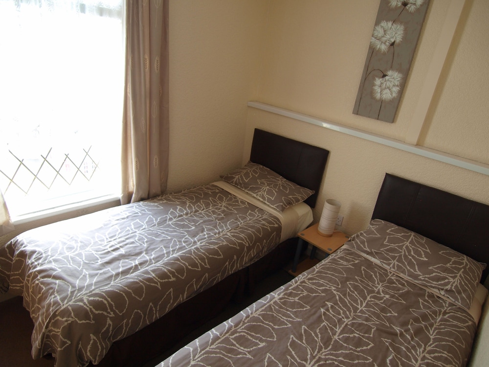 Waverley House Apartments