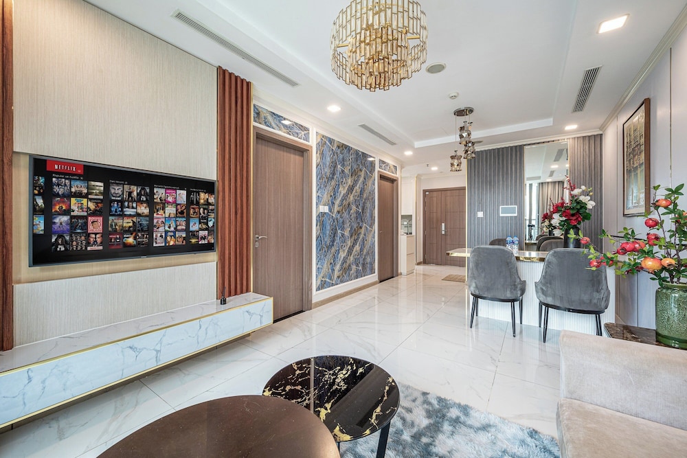 Somi Luxstay Landmark 81