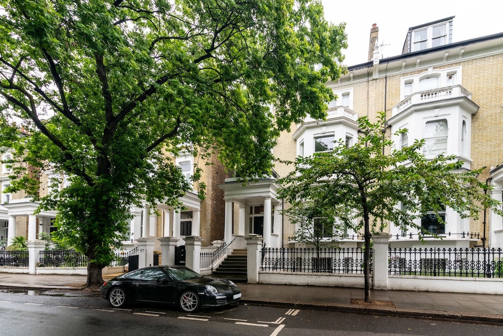 Modern Apartment Near Central London