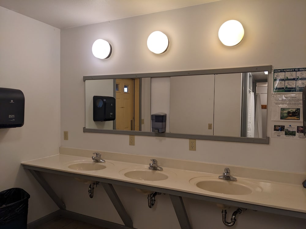 Gunflint Lodge & Outfitters