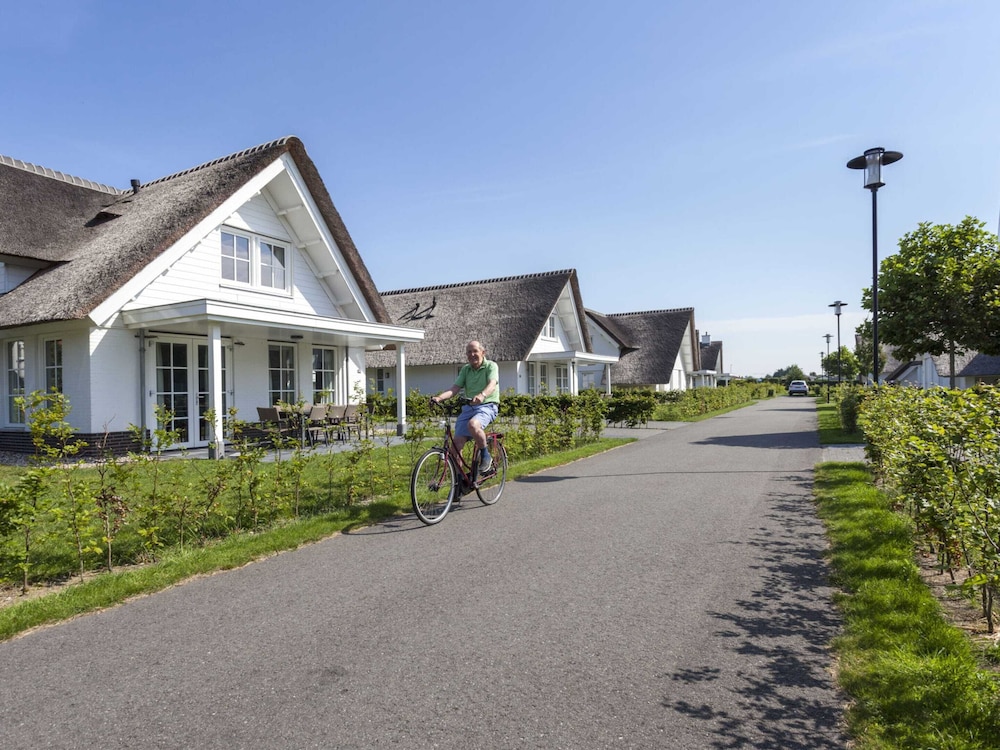 Beautiful Villa Near North Sea Beach view 3