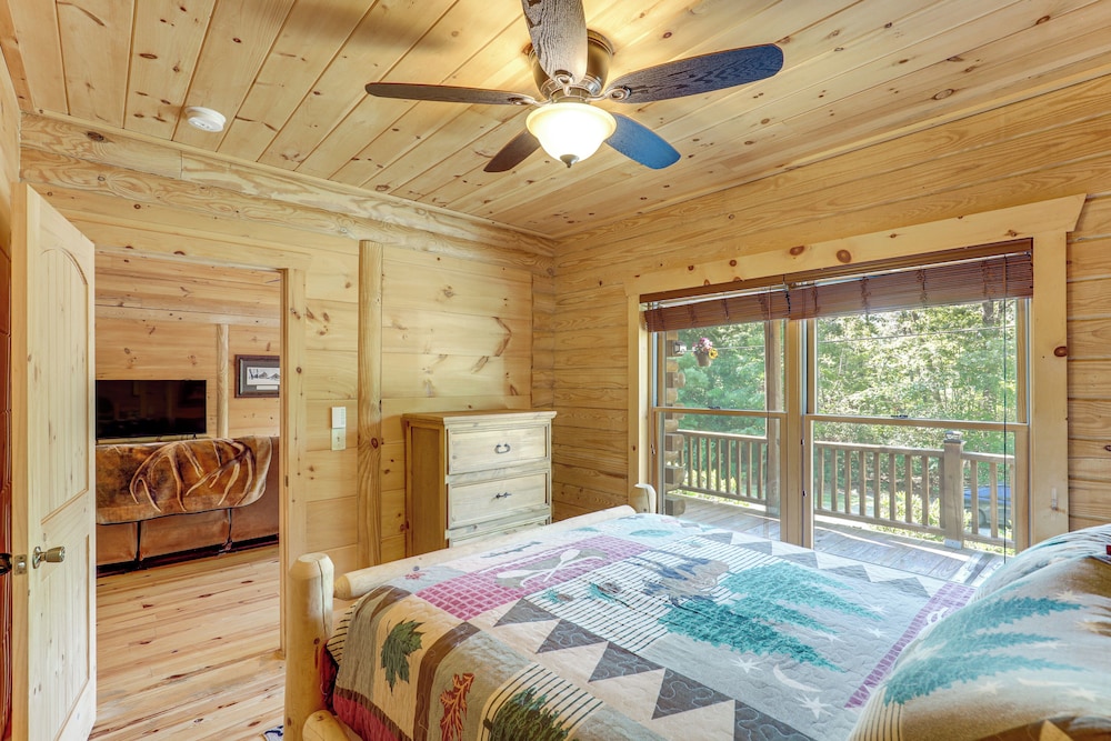 Explore Linville Falls: Cabin w/ Game Room + Deck!