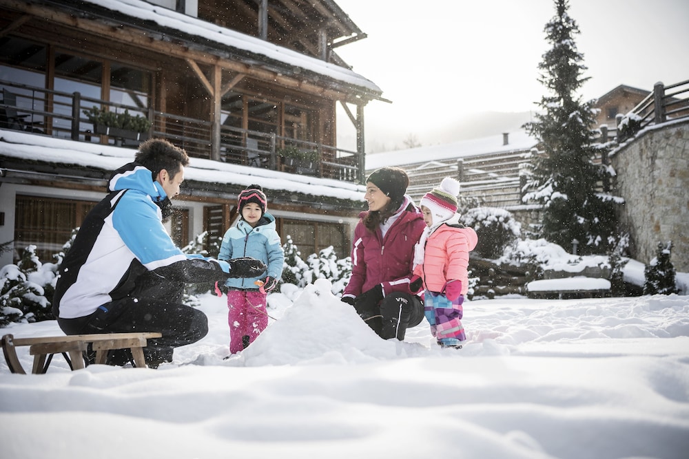 Post Alpina - Family Mountain Chalets