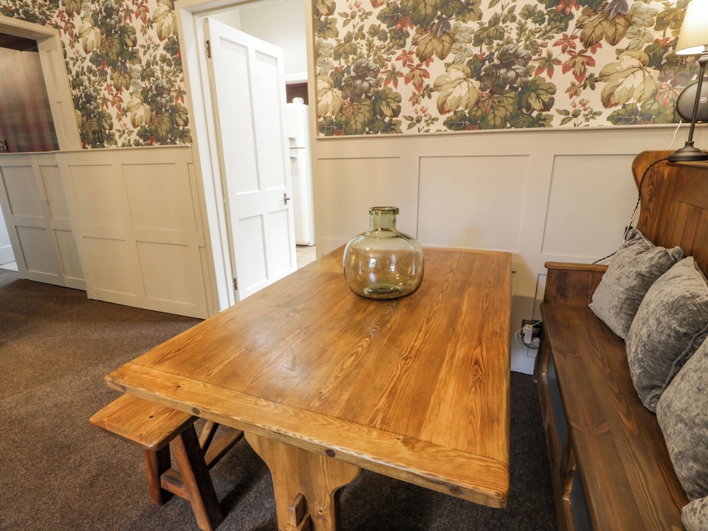 Trefoil Cottage