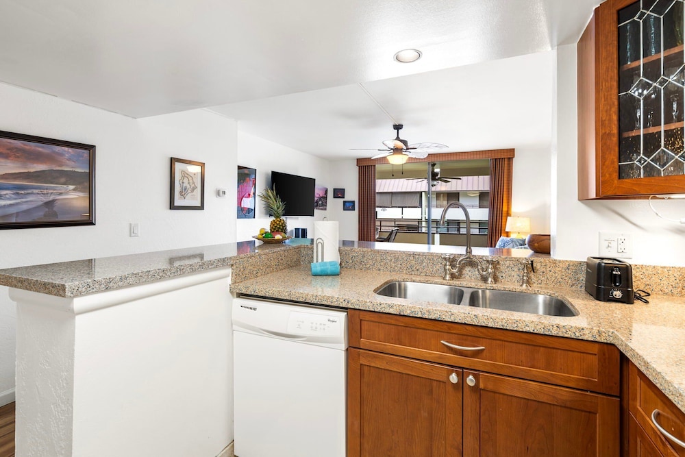 Island Retreat With Concierge - Central AC - Walk to Beach - Vrkcv