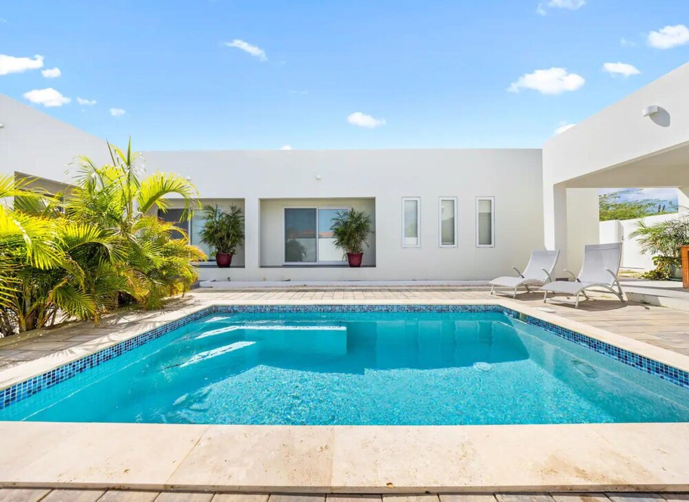 Luxurious villa in Noord Aruba