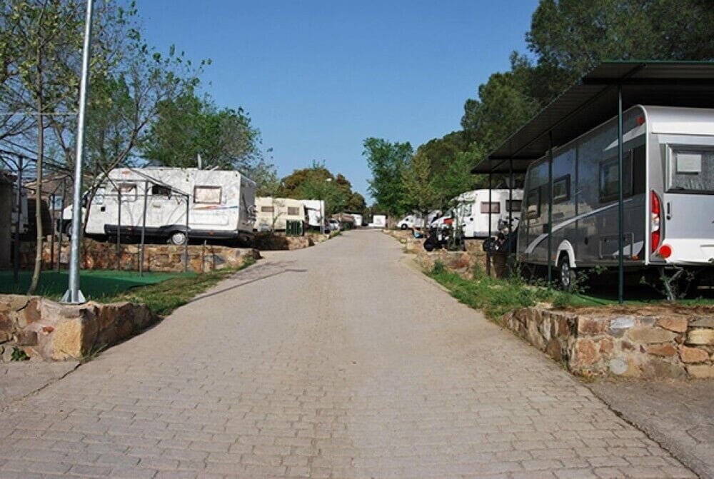 Hostal - Camping Ciudad de Cáceres