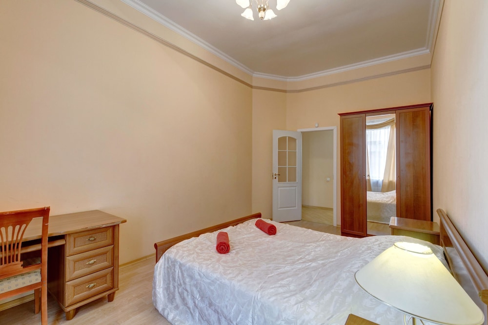 STN Apartments on Karavannaya