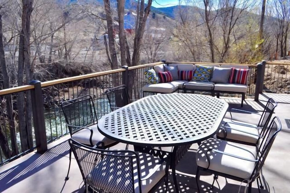 River House Downstream 3 Bedroom Holiday Home By Pinon Vacation Rentals