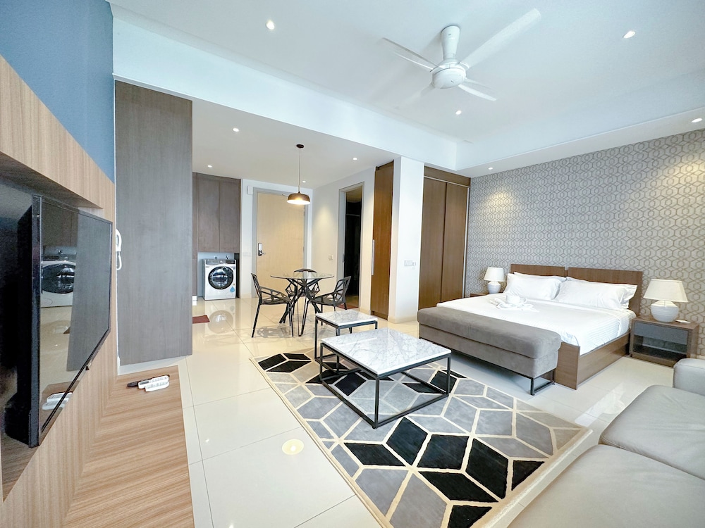 Grand Medini Residence by Stayrene