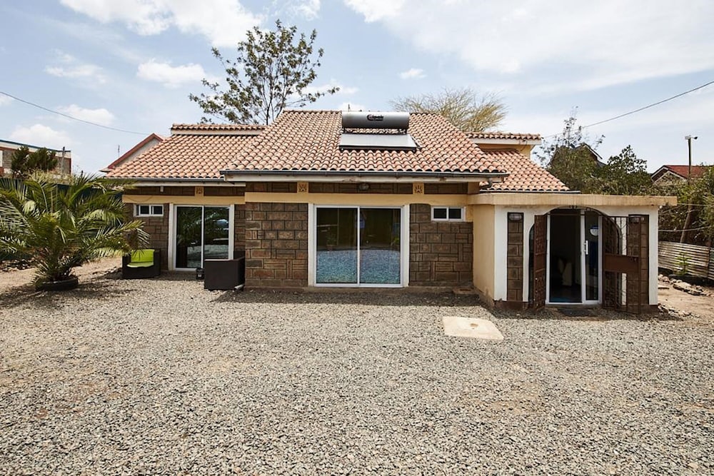 Nairobi Airport Inn