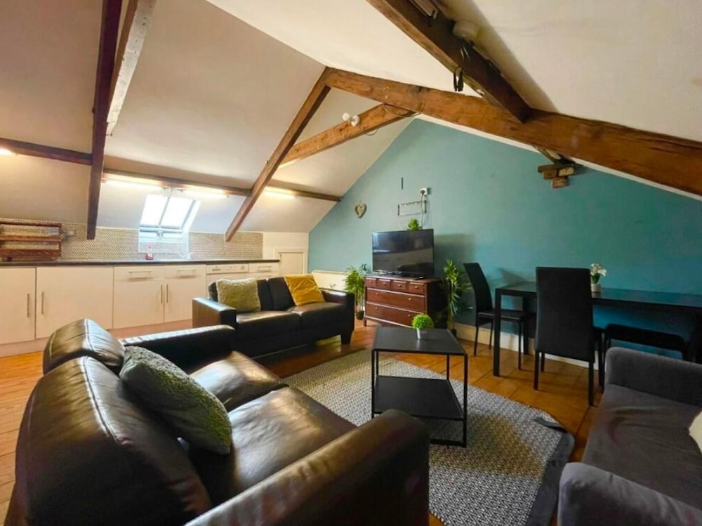 City Centre 2bed Apartment Wi-fi Parking