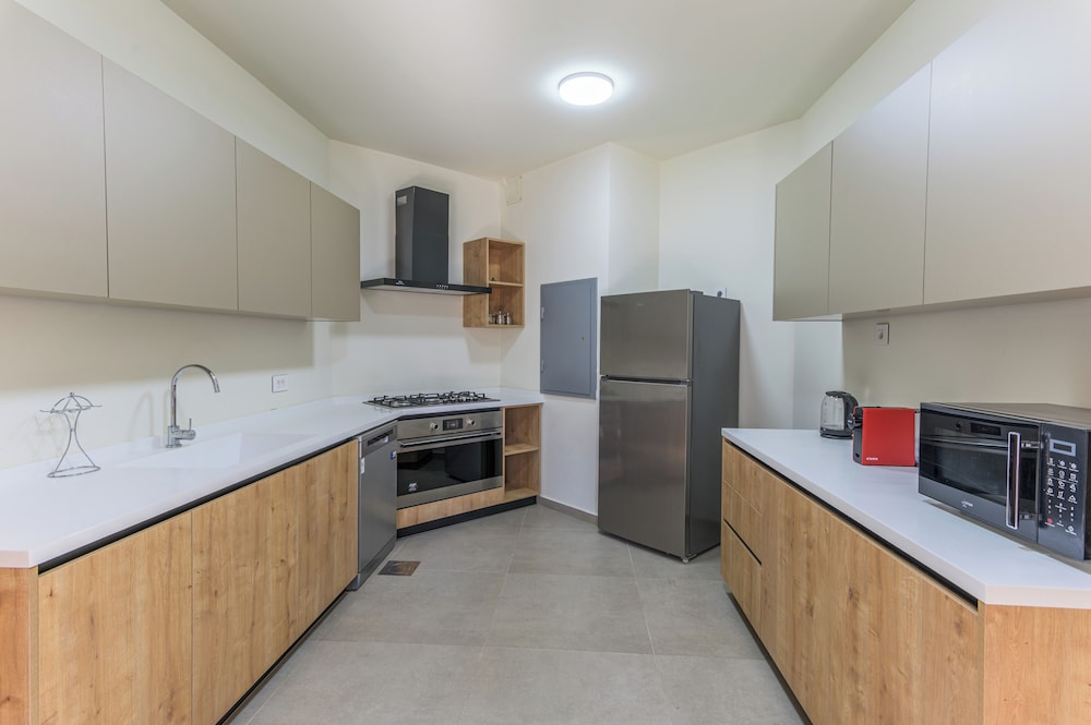 Achrafieh Gate - Modern 3-BR Apartments