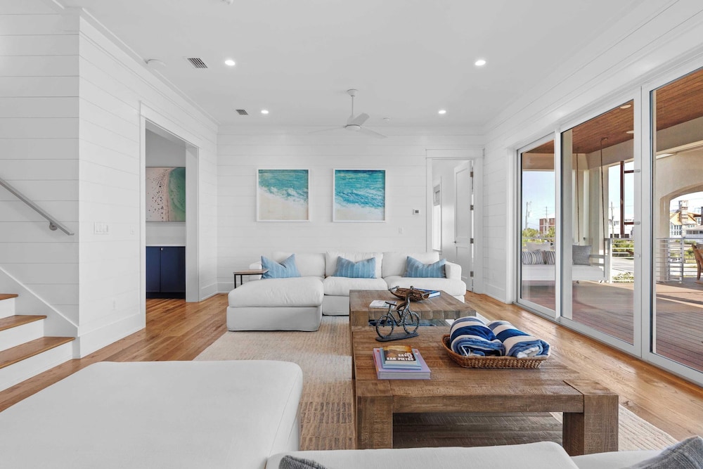 30A Beach Getaway by Avantstay Gulf Views + Pool Golf Cart + Bonfires