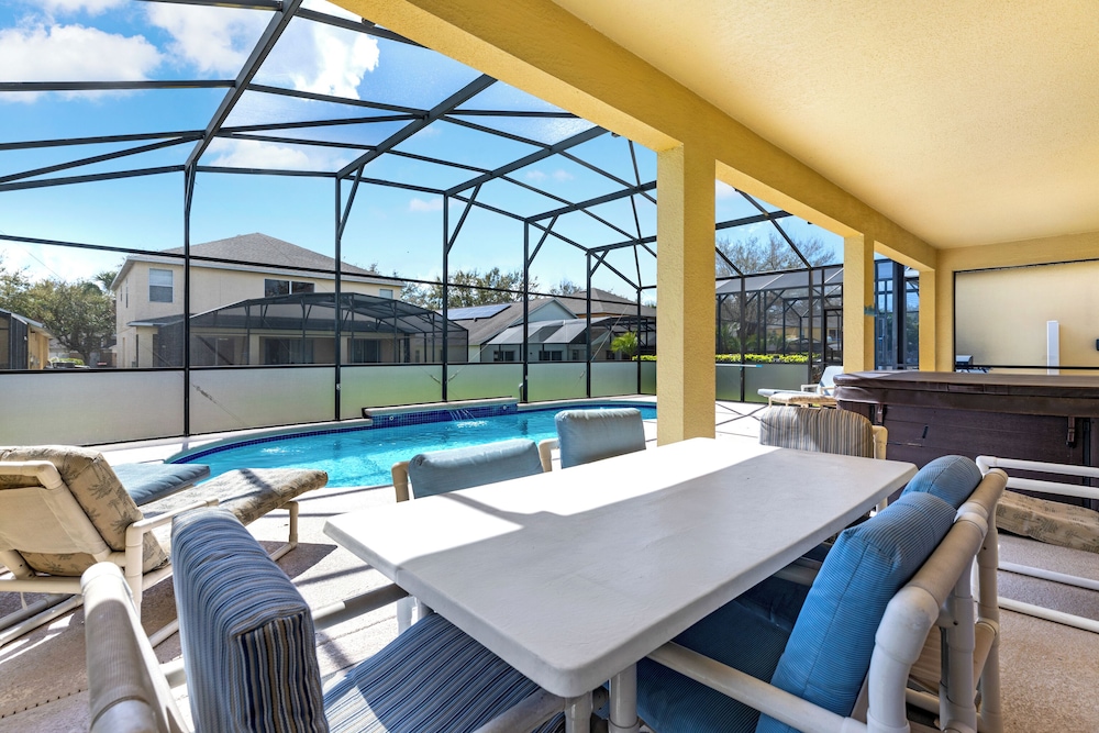 Relax & Unwind – Stunning Home W/ Private Pool!