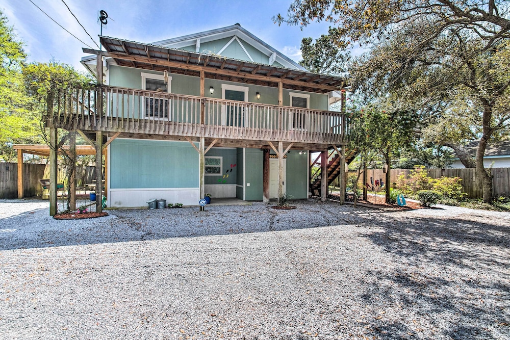 Hotel Pensacola Home - 2 Blocks From Boat Launch! - Image 1