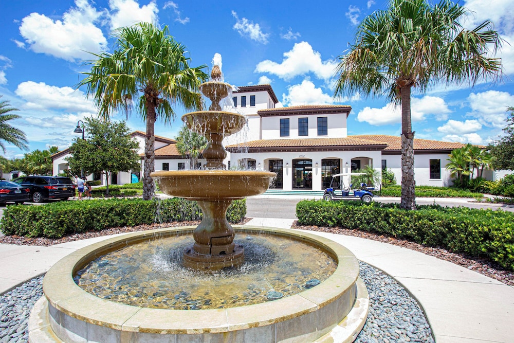 Hotel Stunning 5 Bd w Pool Close to Disney Windsor Westside 2015 - Image 1