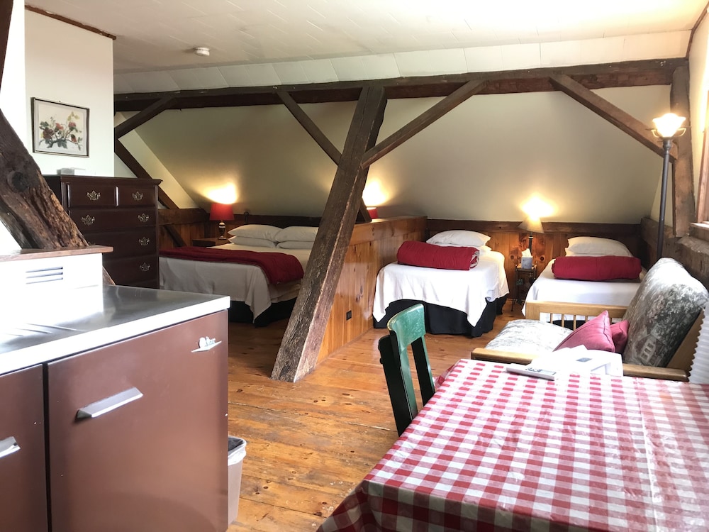 Colonel Williams Inn