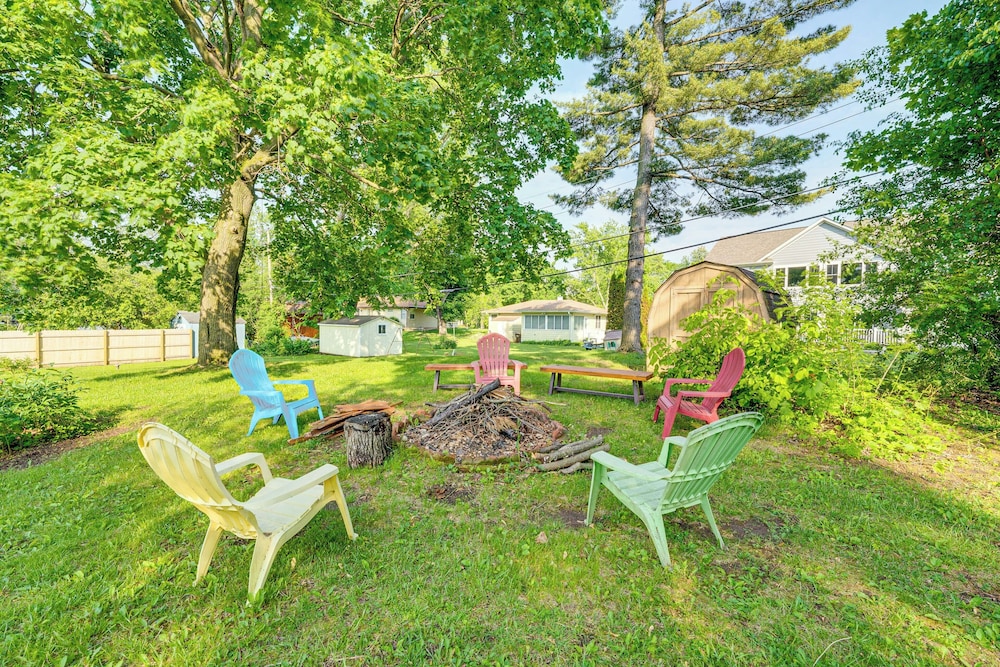 Powers Lake Gem: Peek-a-boo Views & Beach Access