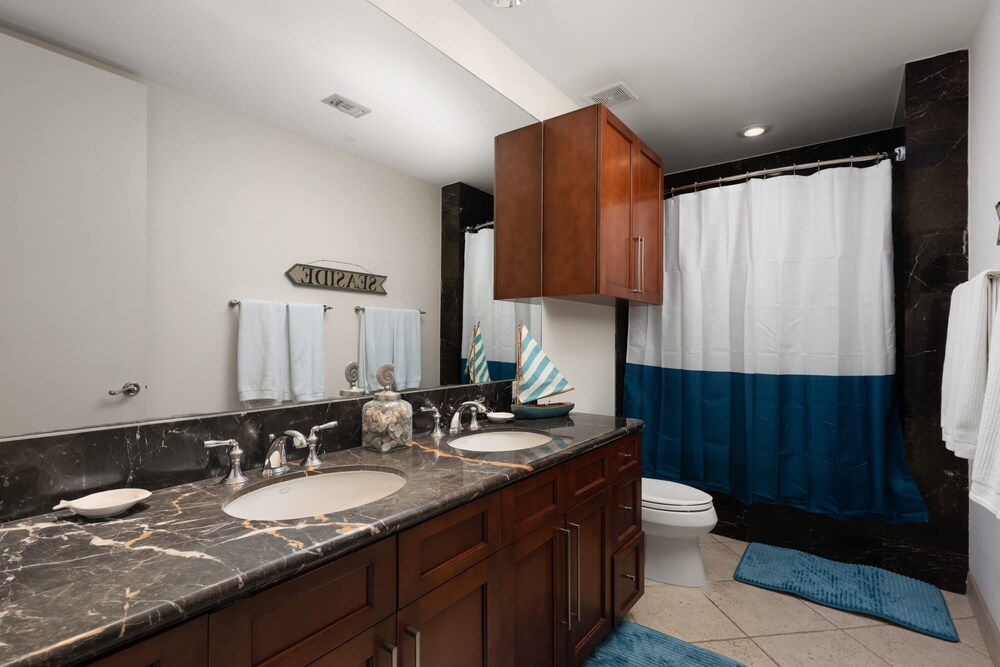 Prestigious Luxury Beach & Bay Patios Xl Size 3 Bedroom Apts