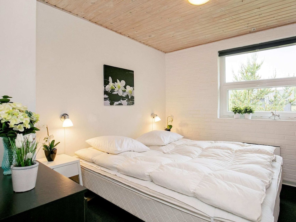 Holiday Home in BlÃ¥vand view 3