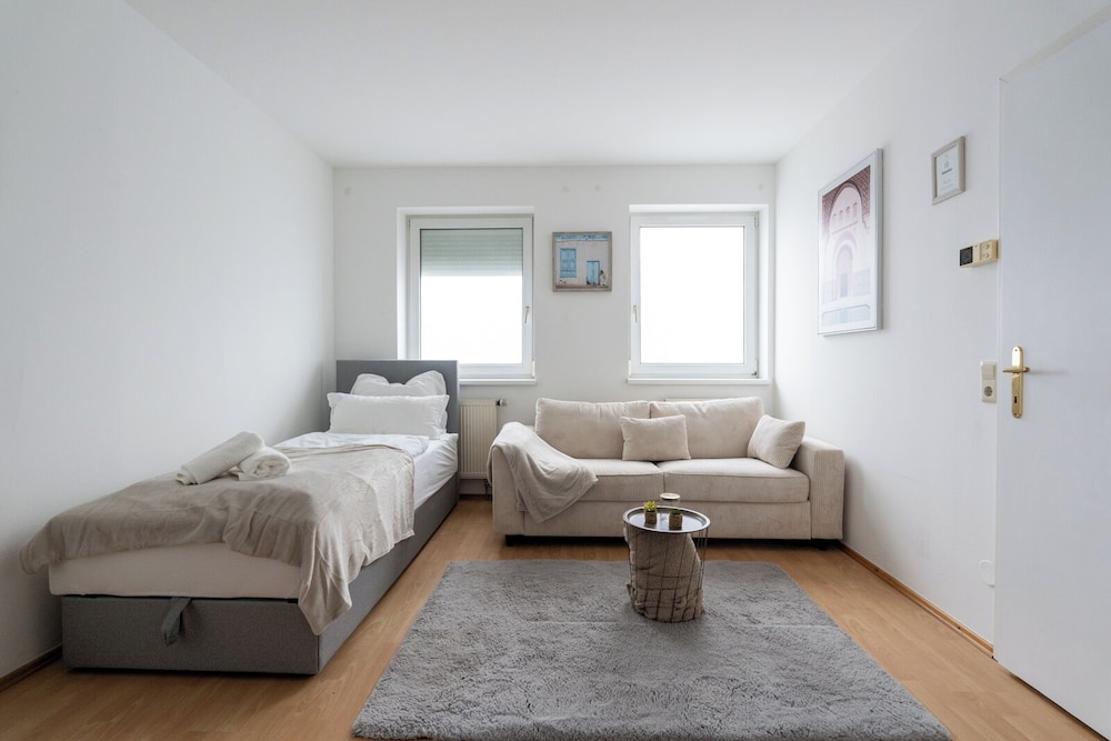 COY Apartments Steyr - Work & Relaxation