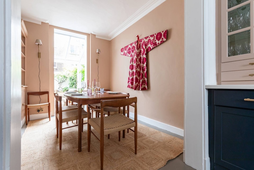 Alderney Street V by Onefinestay