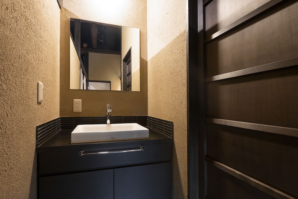 Rinn Premium Koki East view 3