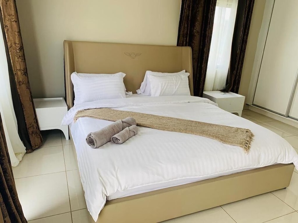 3 Bedroomed Fully Furnished Apartment in Bdex view 4