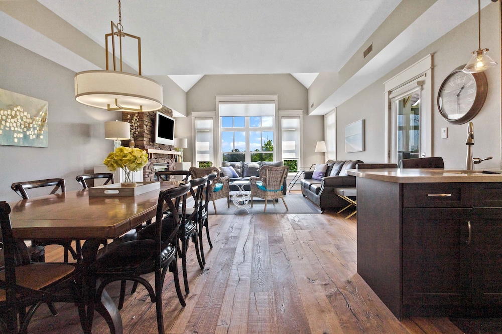 Rivergrass Condos