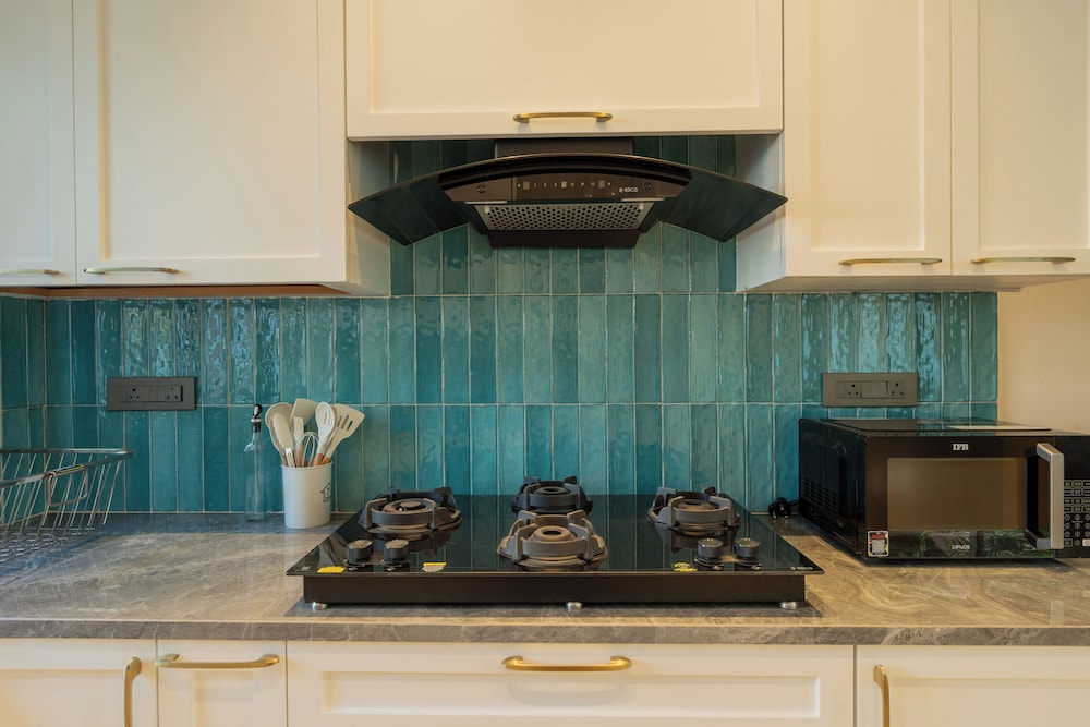 ELIVAAS Laguna Camellia | Luxe 4 BHK Villa Near Popular Beaches with Private Pool